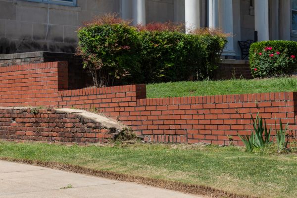 Retaining Wall Cleaning in Wilmington